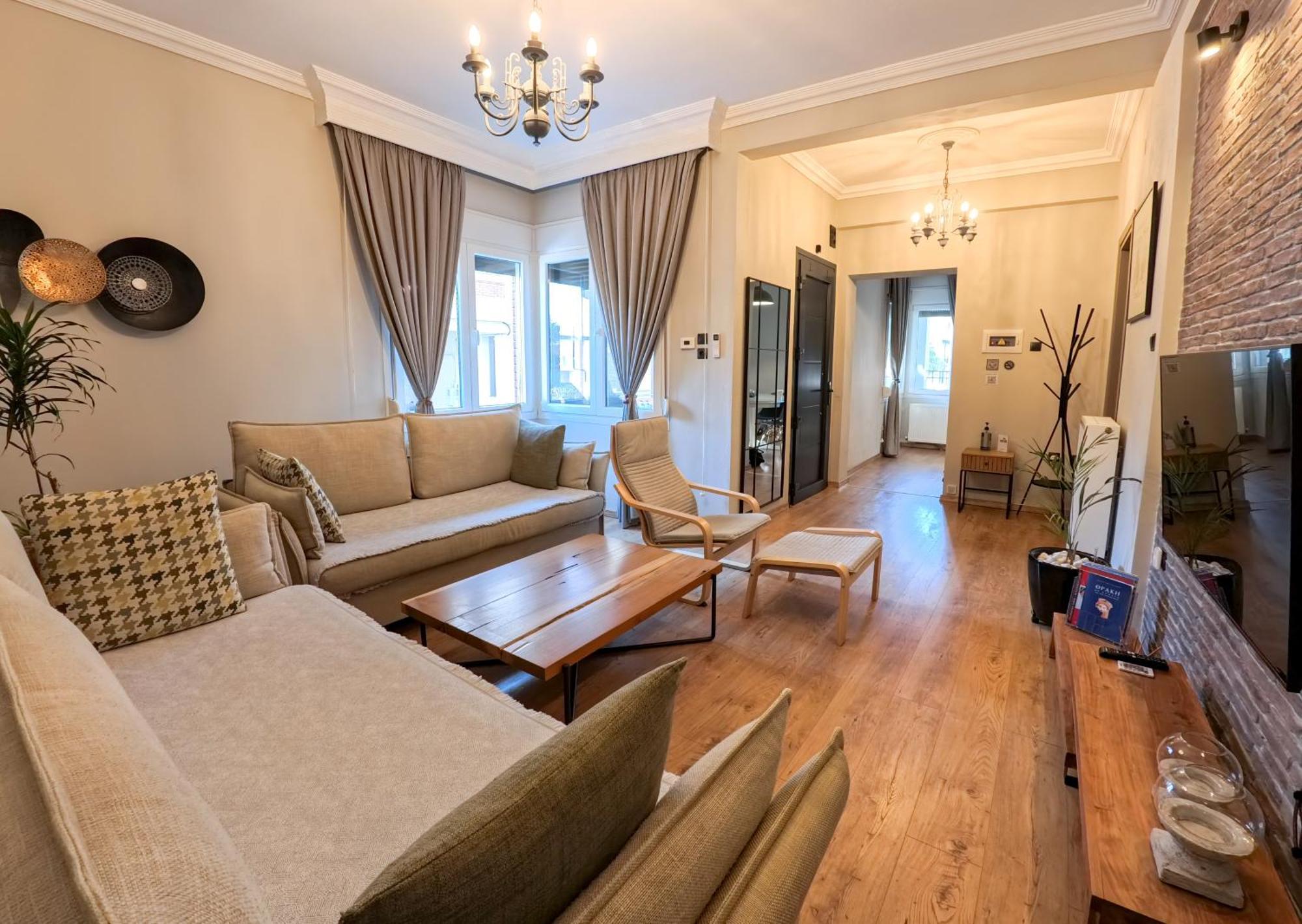 Living Life Apartment 코모티니 외부 사진
