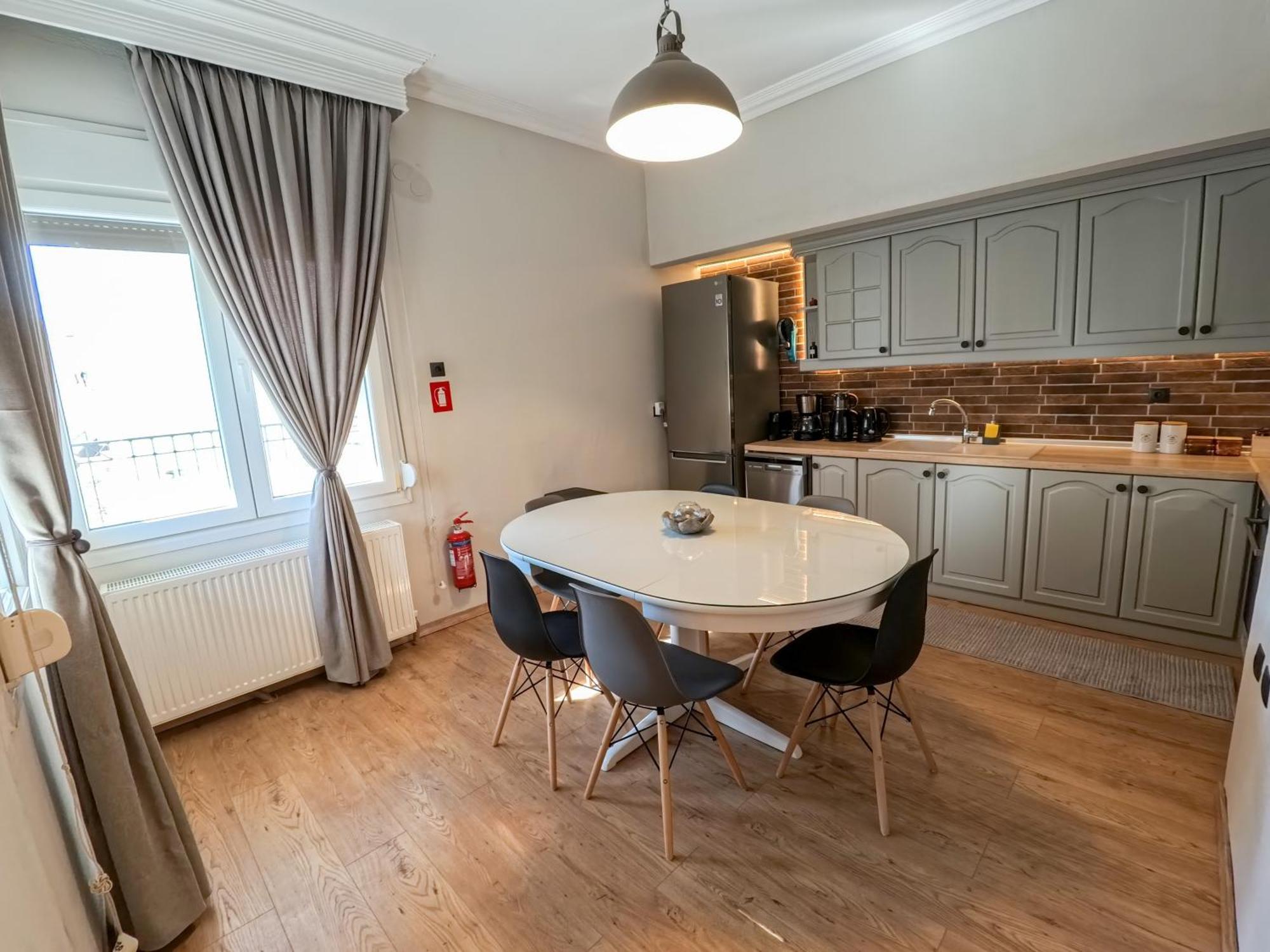 Living Life Apartment 코모티니 외부 사진